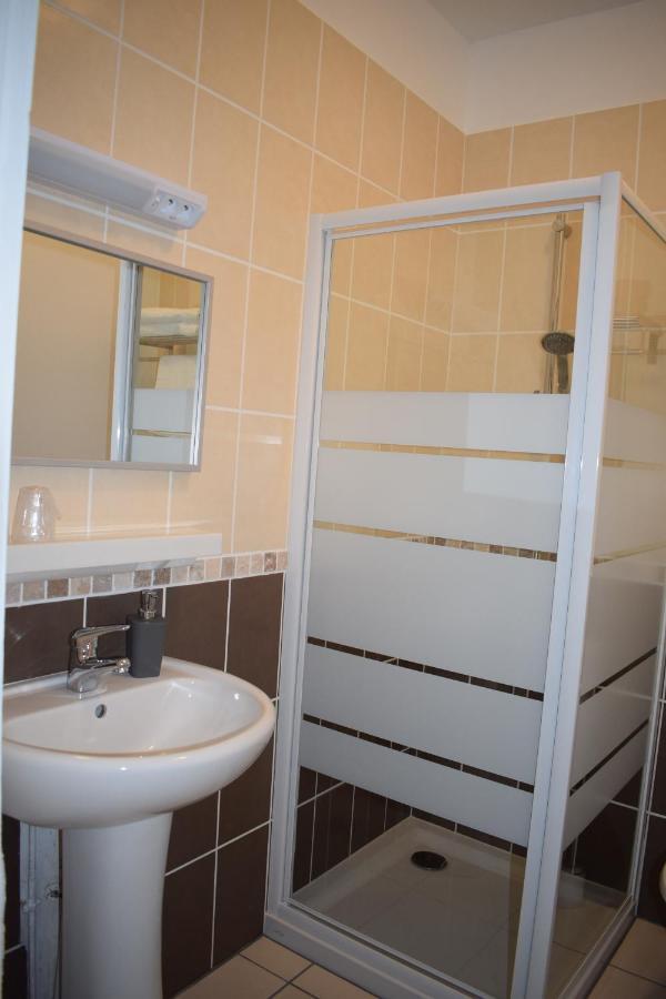 מילאו Hotel Du Commerce מראה חיצוני תמונה
